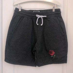 😊 Super cute, blind booster size XL charcoal gray sweatpants, shorts🌺NWOT